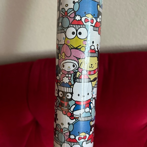 Sanrio & Friends Christmas Gift Wrap - Picture 3 of 6